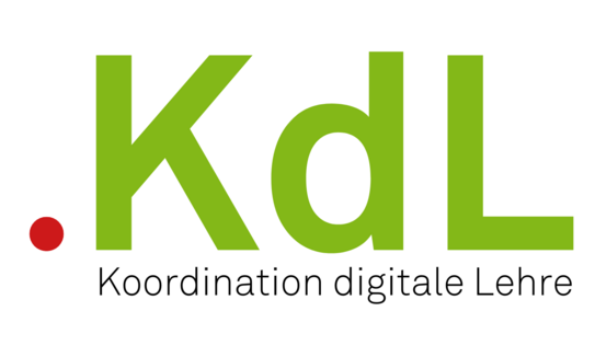 Das Logo zeigt die Abkürzung “KdL” in großen, grünen Buchstaben, die für “Koordination digitale Lehre” steht. Links neben dem Schriftzug befindet sich ein roter Punkt. Unterhalb der Abkürzung steht in schwarzer Schrift der vollständige Name „Koordination digitale Lehre“. Das Design ist modern und minimalistisch und hebt die zentrale Abkürzung durch die große, farbige Darstellung hervor.